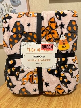 Spooktacular Halloween Plush Blanket - Queen - Pink, Black & Orange